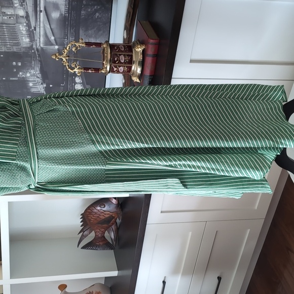 Vince Camuto Green Asymmetrical Sundress with Cap Sleeves,14W. - Picture 3 of 9